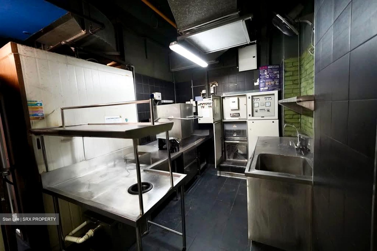 Hongkong Street (D1), Retail #609668841